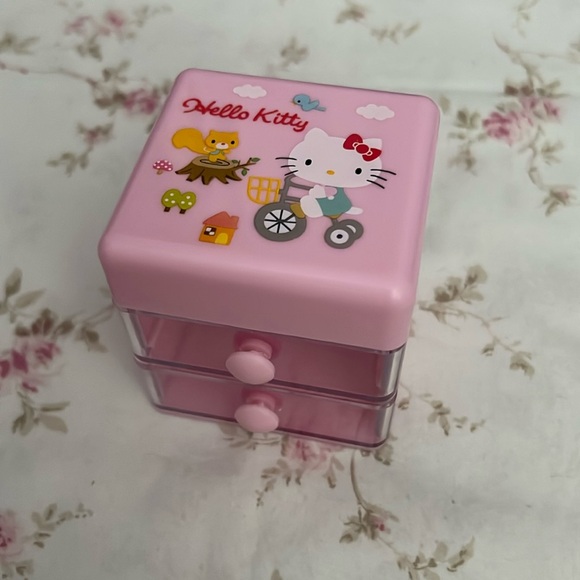 Hello Kitty Large Jewelry Box - Picture 1 of 3